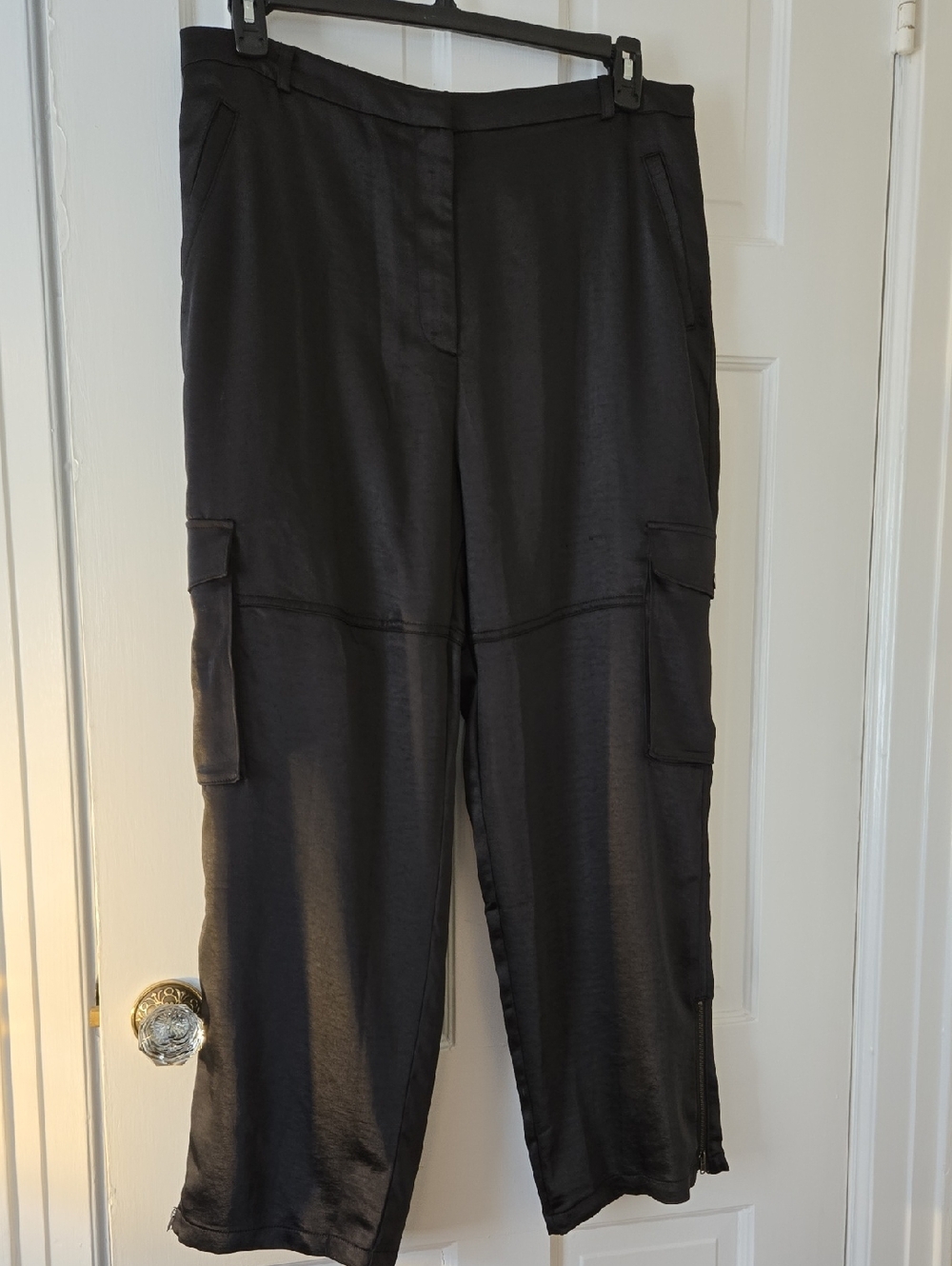 Black Women's Open Edit Satin Cargo-Style Wide-Leg Pants
